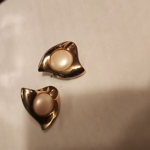 Gold faux pearl earrings